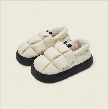 Soofeet Women Orthopedic Cozy Puffy Quilted Shoes.