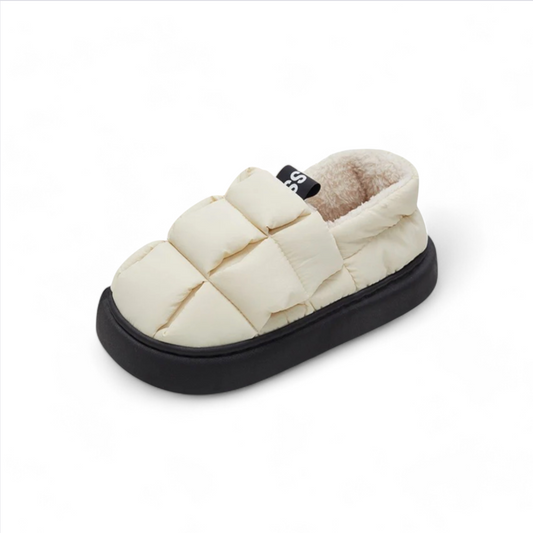 Soofeet Women Orthopedic Cozy Puffy Quilted Shoes.