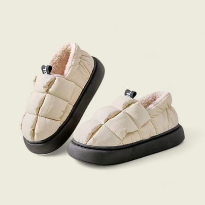 Soofeet Women Orthopedic Cozy Puffy Quilted Shoes.